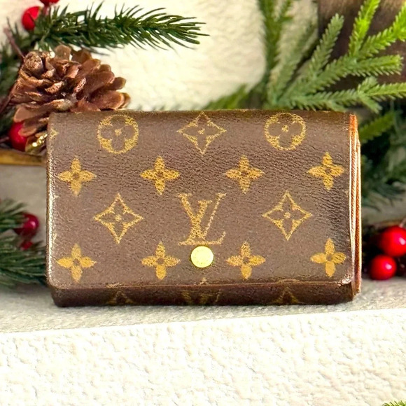 Louis Vuitton Handbags - Louis Vuitton Monogram Porte Monnaie Billets Tresor Bifold Wallet